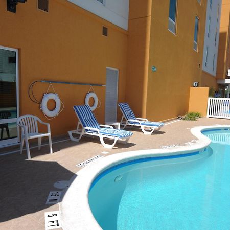 Hampton By Hilton Queretaro Tecnologico Hotel Exterior photo